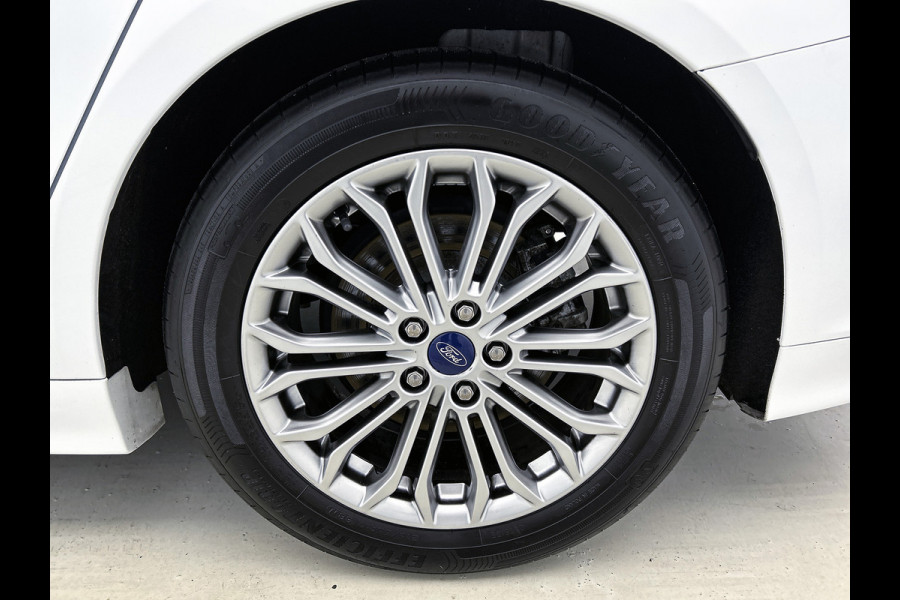 Ford Mondeo Wagon 2.0 Hybrid Titanium Automaat / Pdc.V+A / Navigatie /Radio-multimedia /  Airco-ecc. / Apk nieuw