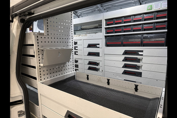 Ford Transit Custom 340 2.0 TDCI Euro6 Automaat 131PK H2 Trend 3Pers. *ideaal voor Camper* Navigatie / Pdc./ Airco / Safety&Comfort pack / Driver assist  / Stoelverwarming / / Apk nieuw