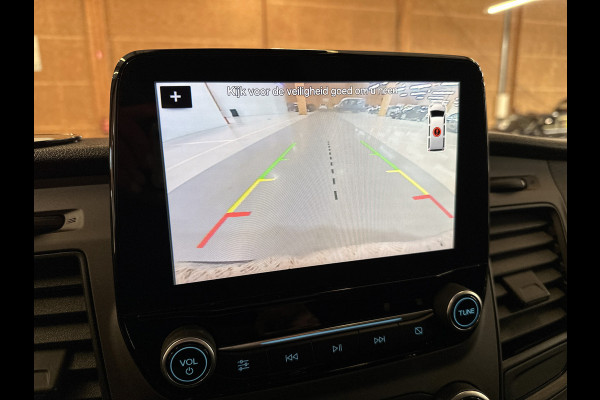 Ford Transit Custom 340 2.0 TDCI Euro6 Automaat 131PK H2 Trend 3Pers. *ideaal voor Camper* Navigatie / Pdc./ Airco / Safety&Comfort pack / Driver assist  / Stoelverwarming / / Apk nieuw