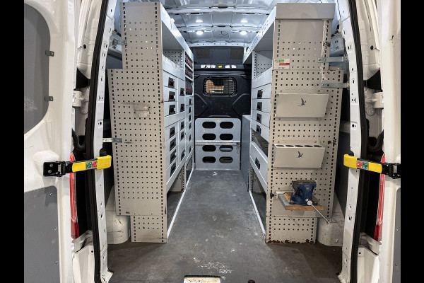 Ford Transit Custom 340 2.0 TDCI Euro6 Automaat 131PK H2 Trend 3Pers. *ideaal voor Camper* Navigatie / Pdc./ Airco / Safety&Comfort pack / Driver assist  / Stoelverwarming / / Apk nieuw