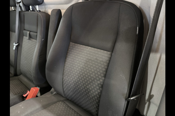 Ford Transit Custom 340 2.0 TDCI Euro6 Automaat 131PK H2 Trend 3Pers. *ideaal voor Camper* Navigatie / Pdc./ Airco / Safety&Comfort pack / Driver assist  / Stoelverwarming / / Apk nieuw