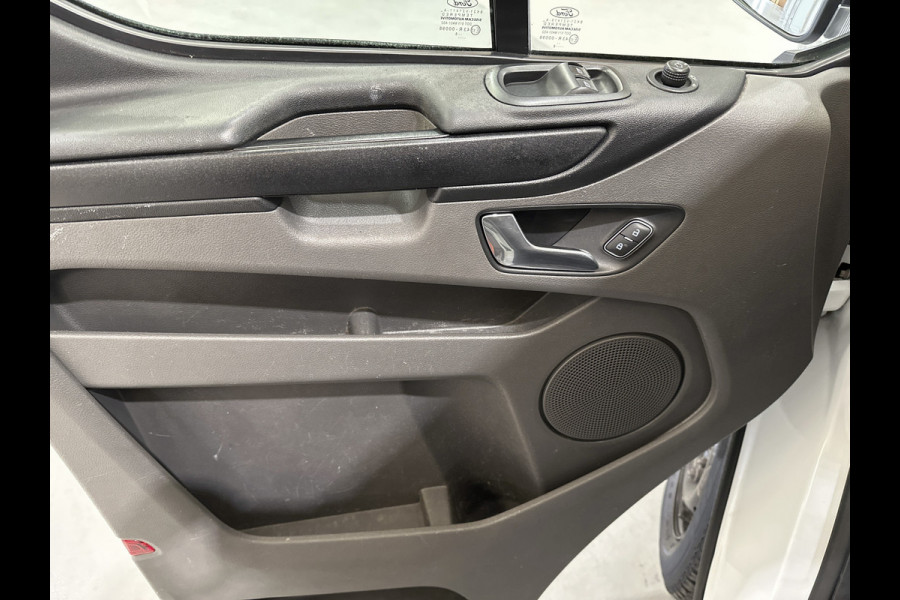 Ford Transit Custom 340 2.0 TDCI Euro6 Automaat 131PK H2 Trend 3Pers. *ideaal voor Camper* Navigatie / Pdc./ Airco / Safety&Comfort pack / Driver assist  / Stoelverwarming / / Apk nieuw