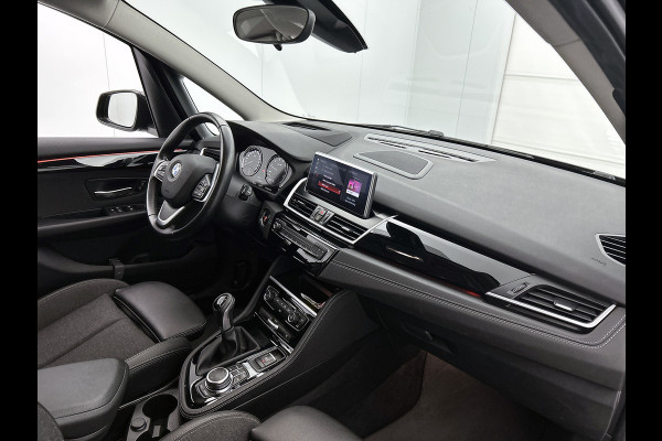 BMW 2 Serie Gran Tourer 216i 109PK 7pers . Business Edition / Navi Plus / Lmv / PDC / Sportline / LED / Cruise / Driving Assistent / Apk 06-2026
