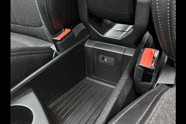 BMW 2 Serie Gran Tourer 216i 109PK 7pers . Business Edition / Navi Plus / Lmv / PDC / Sportline / LED / Cruise / Driving Assistent / Apk 06-2026