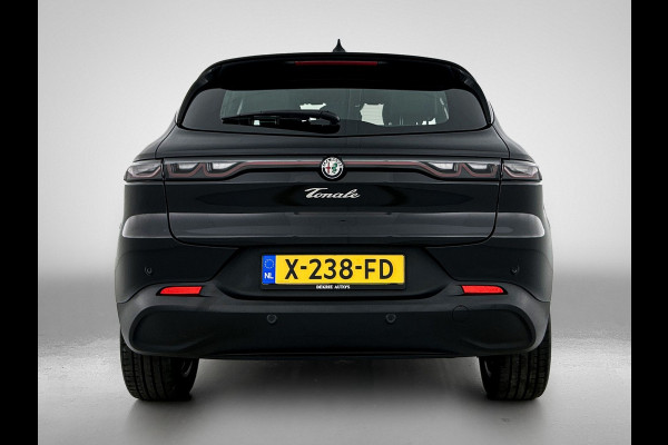 Alfa Romeo Tonale 1.5T Hybrid 131PK Automaat Sprint / Pdc.V+A / Stoel+Stuur verwarming / Navigatie / Lmv / Adaptive Cruise / Carplay / Apk 10-2027