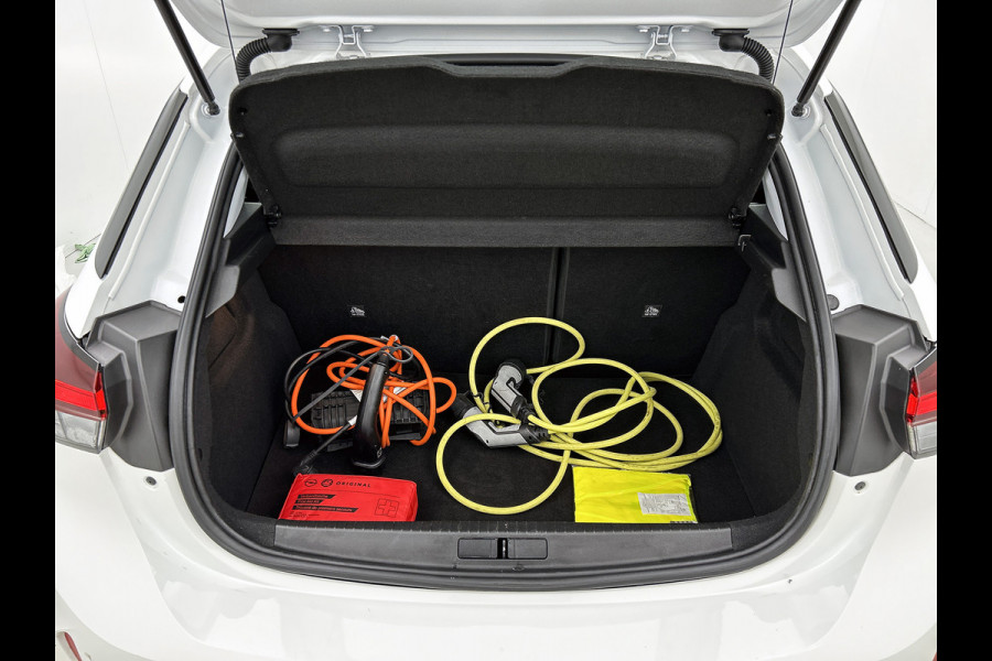 Opel CORSA-E Edition 100KW / 50 kWh / 100% Elektrisch, 100% Stijlvol / Pdc+Camera / Navigatie / Airco-Ecc. / Cruise-ctr. / Apk 11-2027
