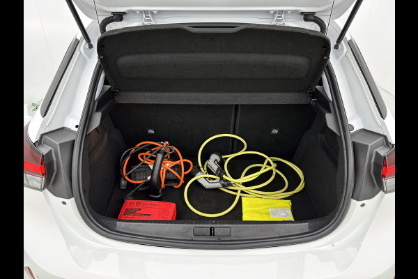 Opel CORSA-E Edition 100KW / 50 kWh / 100% Elektrisch, 100% Stijlvol / Pdc+Camera / Navigatie / Airco-Ecc. / Cruise-ctr. / Apk 11-2027