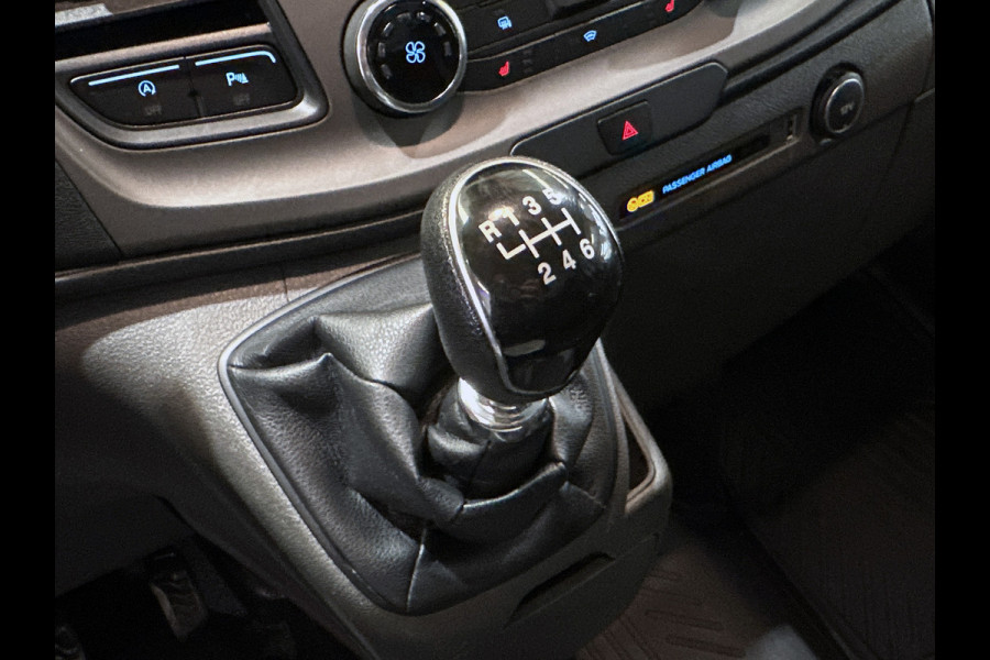 Ford Transit Custom 340 2.0 TDCI Euro6 131PK H2 Trend 3Pers. *ideaal voor Camper*/ Navigatie / Pdc./ Airco / Safety&Comfort pack / Driver assist  / Stoelverwarming / Apk 11-2026