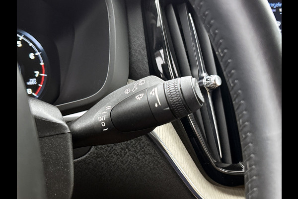 Volvo XC60 T5 AWD 251PK Inscription / Leder / Navigatie /  Winter Line / Business Pack Connect / Intellisafe Pro Line / Line / Apk nieuw