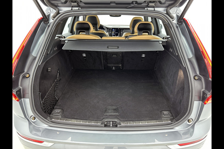Volvo XC60 T5 AWD 251PK Inscription / Leder / Navigatie /  Winter Line / Business Pack Connect / Intellisafe Pro Line / Line / Apk nieuw