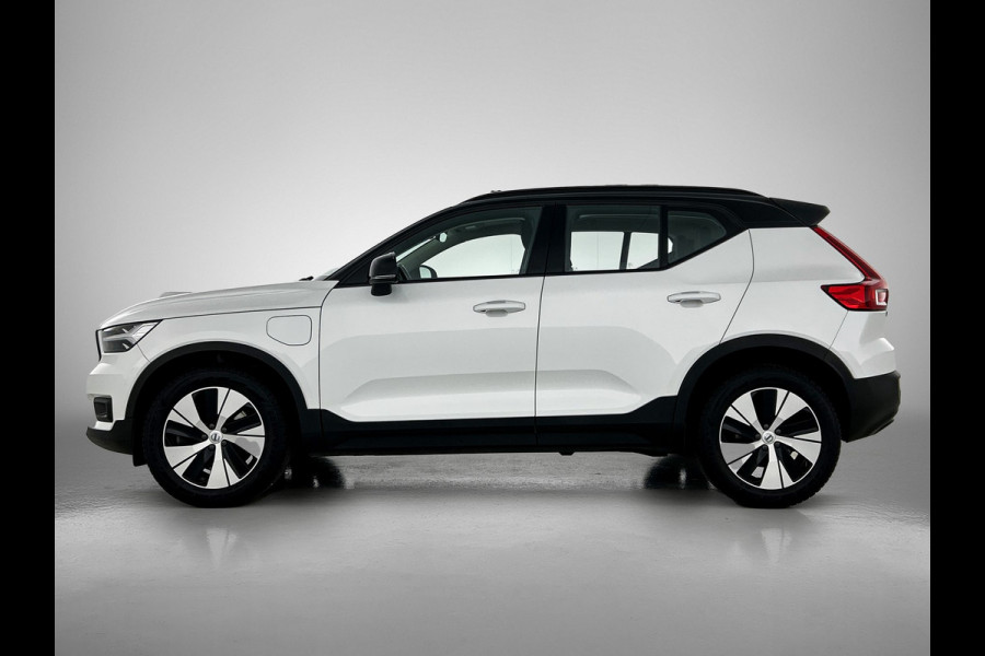 Volvo XC40 T4 Hybride SOH 98% R-Design Expression / Panoramadak / Navigatie / Xenon / Pdc. / Airco-ecc./ Radio multimedia / Apk 10-2026