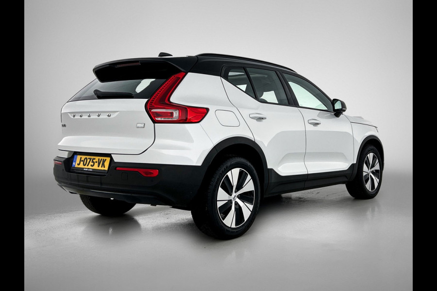 Volvo XC40 T4 Hybride SOH 98% R-Design Expression / Panoramadak / Navigatie / Xenon / Pdc. / Airco-ecc./ Radio multimedia / Apk 10-2026