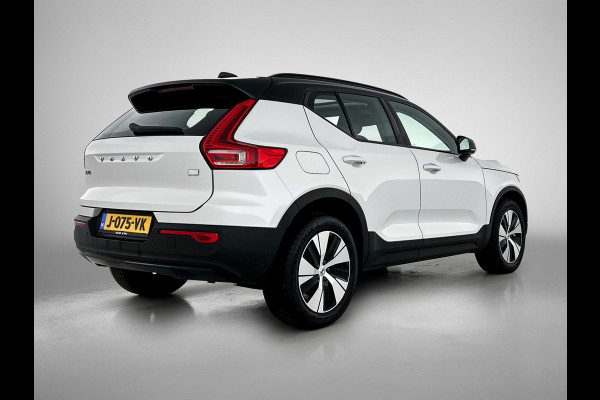 Volvo XC40 T4 Hybride SOH 98% R-Design Expression / Panoramadak / Navigatie / Xenon / Pdc. / Airco-ecc./ Radio multimedia / Apk 10-2026