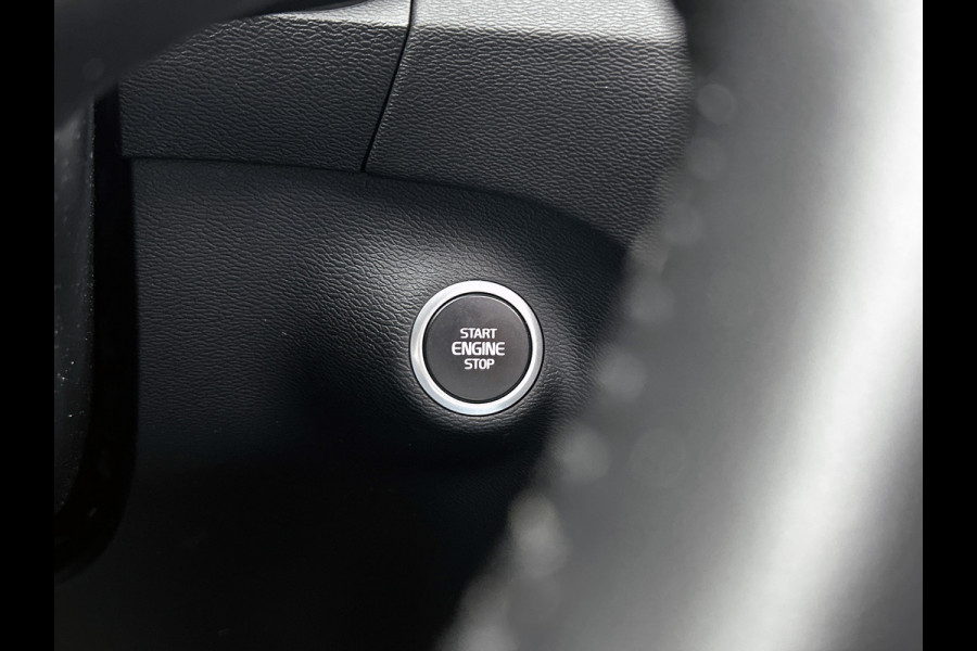 Volvo XC40 T4 Hybride SOH 98% R-Design Expression / Panoramadak / Navigatie / Xenon / Pdc. / Airco-ecc./ Radio multimedia / Apk 10-2026