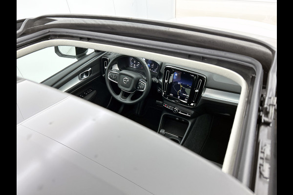 Volvo XC40 T4 Hybride SOH 98% R-Design Expression / Panoramadak / Navigatie / Xenon / Pdc. / Airco-ecc./ Radio multimedia / Apk 10-2026