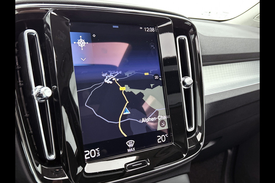 Volvo XC40 T4 Hybride SOH 98% R-Design Expression / Panoramadak / Navigatie / Xenon / Pdc. / Airco-ecc./ Radio multimedia / Apk 10-2026