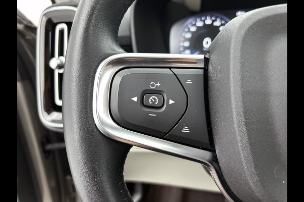Volvo XC40 T5 180PK Hybride SOH 91% Inscription / Panoramadak / Leder / Trekhaak / airco-ecc./ Stuurverwarming / Navigatie / Apk 10-2026