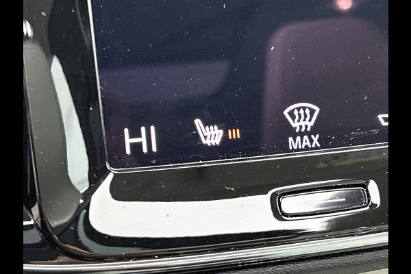 Volvo XC40 T5 180PK Hybride SOH 91% Inscription / Panoramadak / Leder / Trekhaak / airco-ecc./ Stuurverwarming / Navigatie / Apk 10-2026