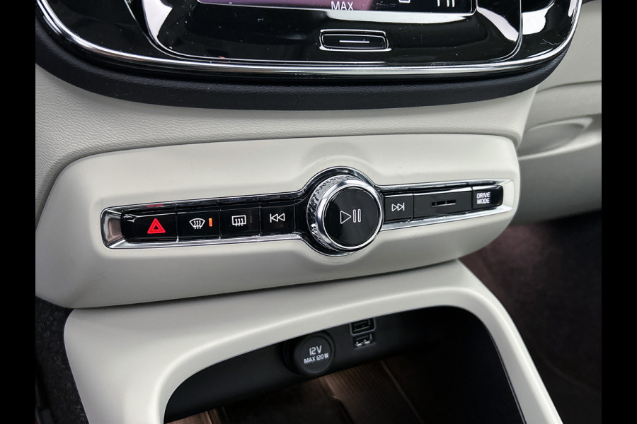 Volvo XC40 T5 180PK Hybride SOH 91% Inscription / Panoramadak / Leder / Trekhaak / airco-ecc./ Stuurverwarming / Navigatie / Apk 10-2026