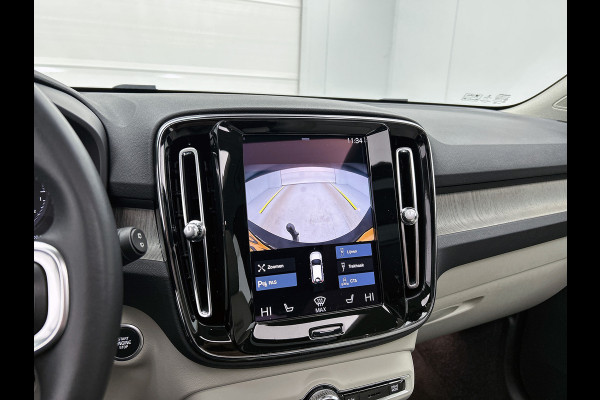 Volvo XC40 T5 180PK Hybride SOH 91% Inscription / Panoramadak / Leder / Trekhaak / airco-ecc./ Stuurverwarming / Navigatie / Apk 10-2026