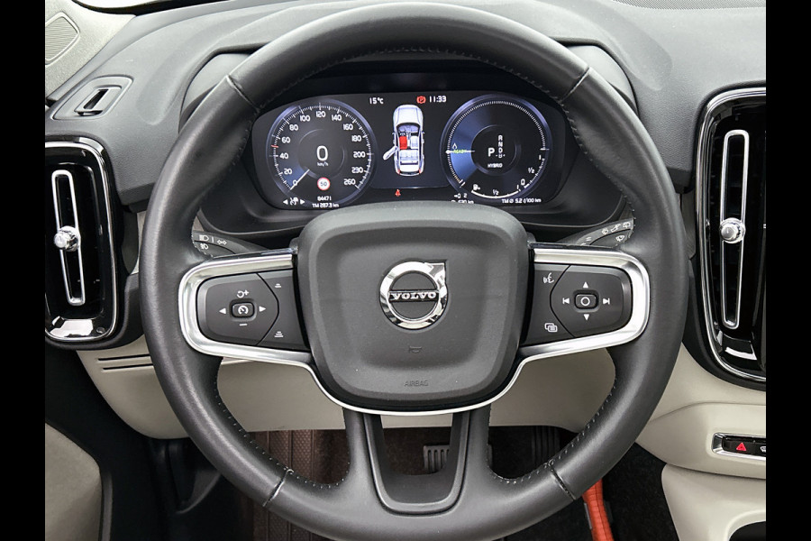 Volvo XC40 T5 180PK Hybride SOH 91% Inscription / Panoramadak / Leder / Trekhaak / airco-ecc./ Stuurverwarming / Navigatie / Apk 10-2026
