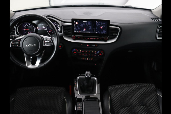 Kia Ceed 1.0 T-GDi DynamicPlusLine | Stoel & stuurverwarming | Trekhaak | Adaptive cruise | Camera | Carplay | Half leder | Navigatie | Keyless | Full LED | Climate control | Parkeerhulp