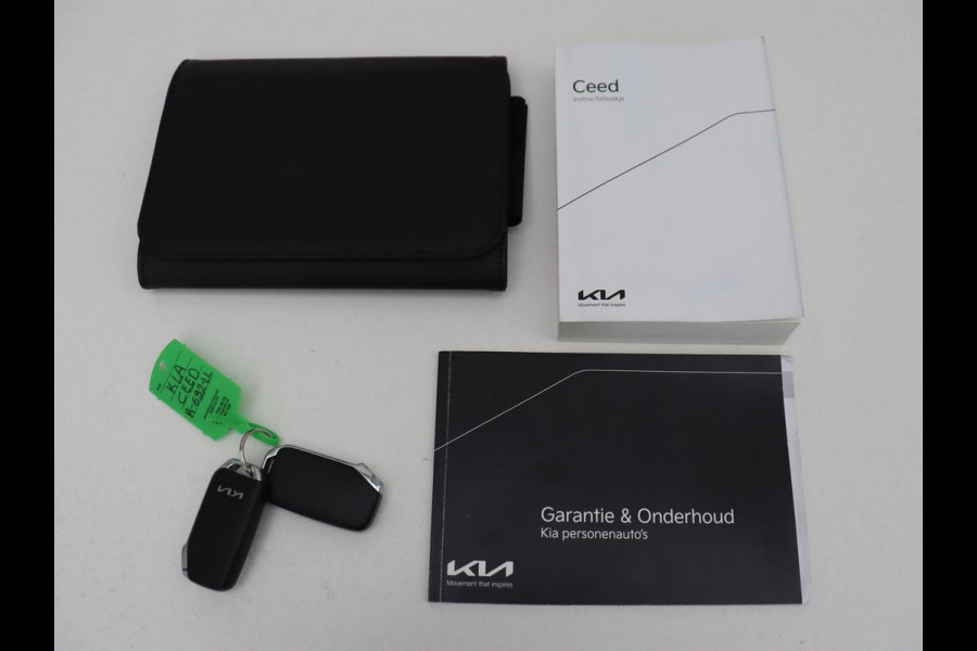 Kia Ceed 1.0 T-GDi DynamicPlusLine | Stoel & stuurverwarming | Trekhaak | Adaptive cruise | Camera | Carplay | Half leder | Navigatie | Keyless | Full LED | Climate control | Parkeerhulp