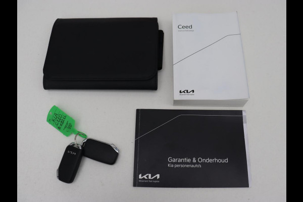 Kia Ceed 1.0 T-GDi DynamicPlusLine | Stoel & stuurverwarming | Trekhaak | Adaptive cruise | Camera | Carplay | Half leder | Navigatie | Keyless | Full LED | Climate control | Parkeerhulp