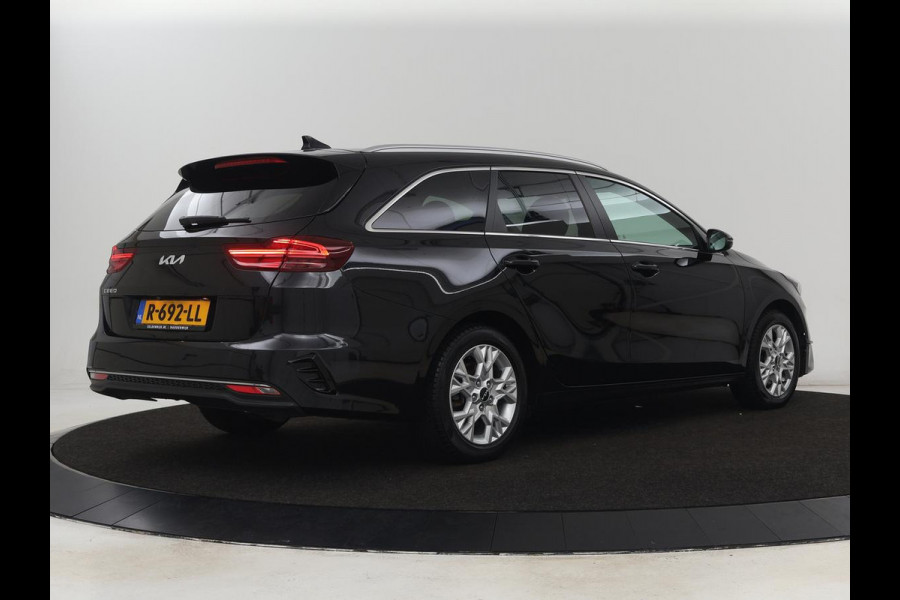 Kia Ceed 1.0 T-GDi DynamicPlusLine | Stoel & stuurverwarming | Trekhaak | Adaptive cruise | Camera | Carplay | Half leder | Navigatie | Keyless | Full LED | Climate control | Parkeerhulp
