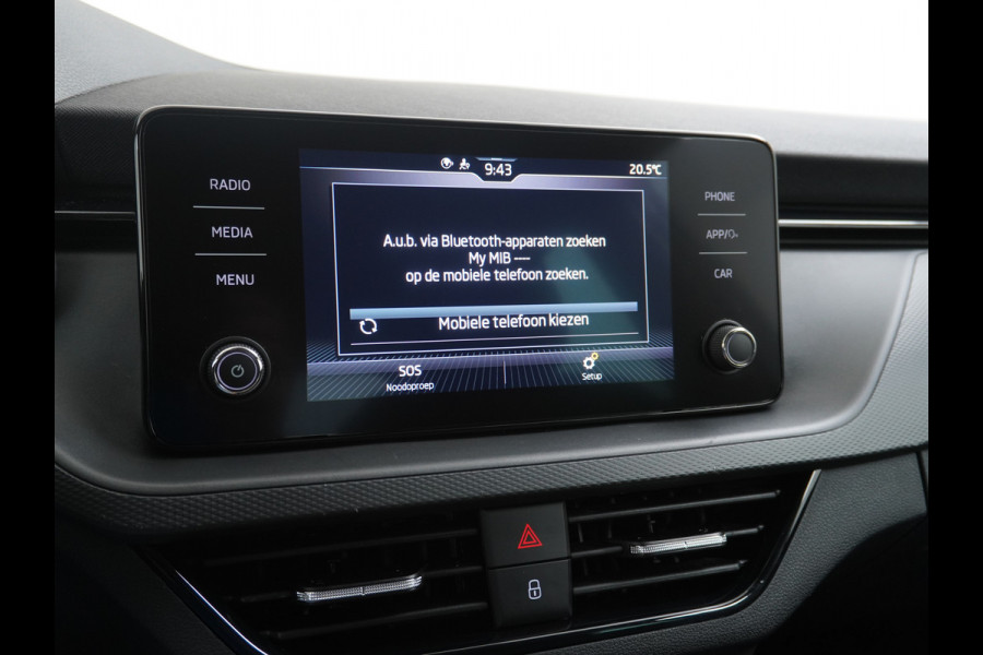 Škoda Kamiq T 111pk Apple Carplay Android-Navi Pdc DAB App-Connect CruiseControl Smartlink Usb Ecc Dakrails Led Lane/Front-Assist Isofix Dab VerwarmdeSpiegels Aut.Verlichting VerstelbareStoelen/Stuur 16''LM NL-auto Hoge Instap Ambition 1.0 TSI