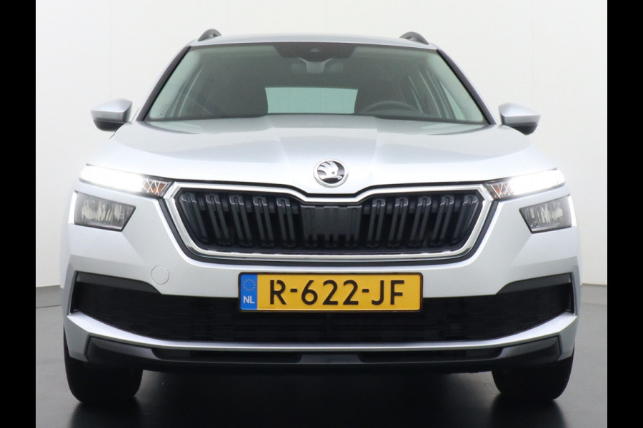 Škoda Kamiq T 111pk Apple Carplay Android-Navi Pdc DAB App-Connect CruiseControl Smartlink Usb Ecc Dakrails Led Lane/Front-Assist Isofix Dab VerwarmdeSpiegels Aut.Verlichting VerstelbareStoelen/Stuur 16''LM NL-auto Hoge Instap Ambition 1.0 TSI