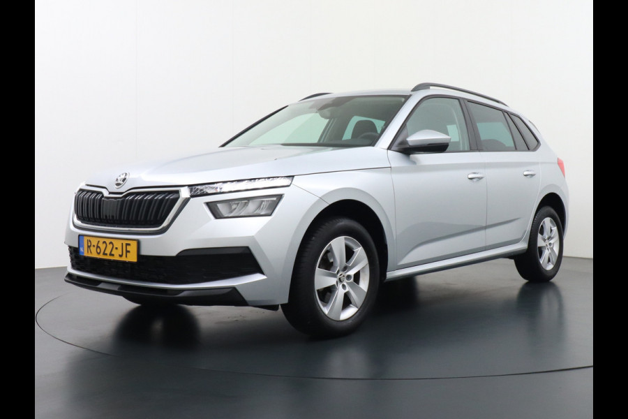 Škoda Kamiq T 111pk Apple Carplay Android-Navi Pdc DAB App-Connect CruiseControl Smartlink Usb Ecc Dakrails Led Lane/Front-Assist Isofix Dab VerwarmdeSpiegels Aut.Verlichting VerstelbareStoelen/Stuur 16''LM NL-auto Hoge Instap Ambition 1.0 TSI