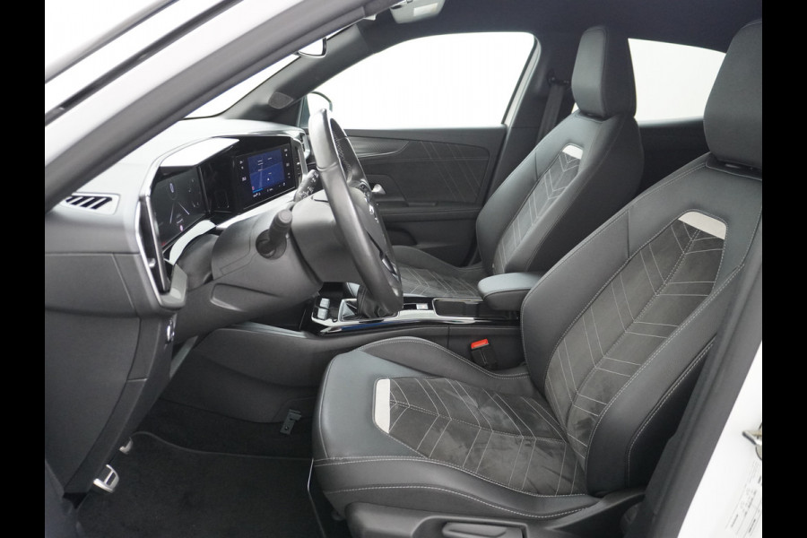 Opel Mokka 1.2T 131PK Apple Carplay Android Auto Adaptieve Cruise Control Navi Ecc 360°Camera Stoelverwarming Ultimate Stuurverwarming Lmv 18" Bi-Tone Lak Regen-Lichtsensor Led-Matrix 100% Dealeronderhouden Origineel Nederlandse Auto 1e Eigenaar