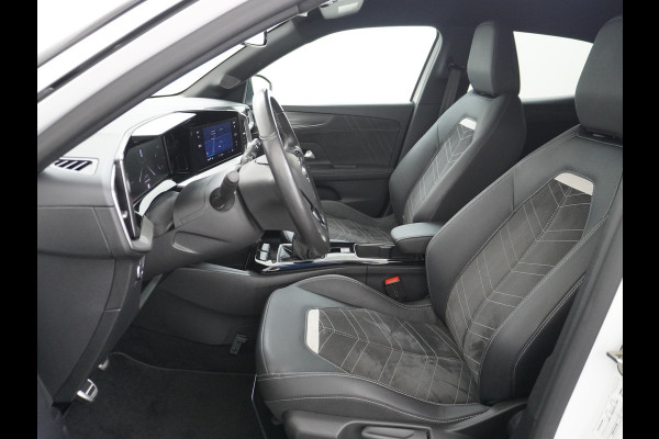 Opel Mokka 1.2T 131PK Apple Carplay Android Auto Adaptieve Cruise Control Navi Ecc 360°Camera Stoelverwarming Ultimate Stuurverwarming Lmv 18" Bi-Tone Lak Regen-Lichtsensor Led-Matrix 100% Dealeronderhouden Origineel Nederlandse Auto 1e Eigenaar