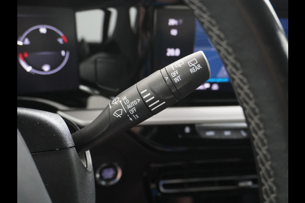 Opel Mokka 1.2T 131PK Apple Carplay Android Auto Adaptieve Cruise Control Navi Ecc 360°Camera Stoelverwarming Ultimate Stuurverwarming Lmv 18" Bi-Tone Lak Regen-Lichtsensor Led-Matrix 100% Dealeronderhouden Origineel Nederlandse Auto 1e Eigenaar