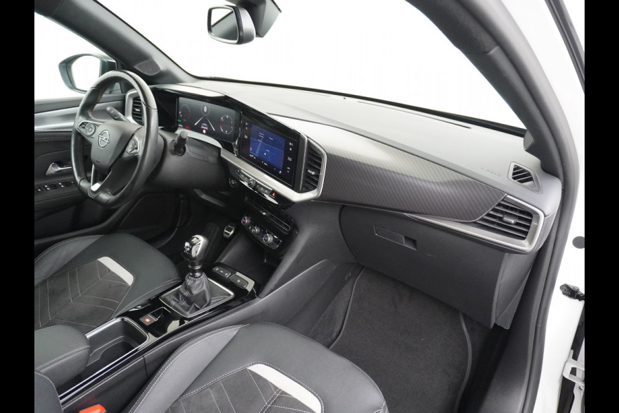 Opel Mokka 1.2T 131PK Apple Carplay Android Auto Adaptieve Cruise Control Navi Ecc 360°Camera Stoelverwarming Ultimate Stuurverwarming Lmv 18" Bi-Tone Lak Regen-Lichtsensor Led-Matrix 100% Dealeronderhouden Origineel Nederlandse Auto 1e Eigenaar