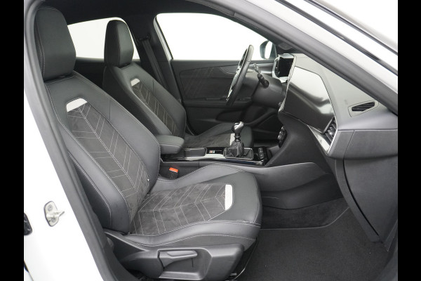 Opel Mokka 1.2T 131PK Apple Carplay Android Auto Adaptieve Cruise Control Navi Ecc 360°Camera Stoelverwarming Ultimate Stuurverwarming Lmv 18" Bi-Tone Lak Regen-Lichtsensor Led-Matrix 100% Dealeronderhouden Origineel Nederlandse Auto 1e Eigenaar