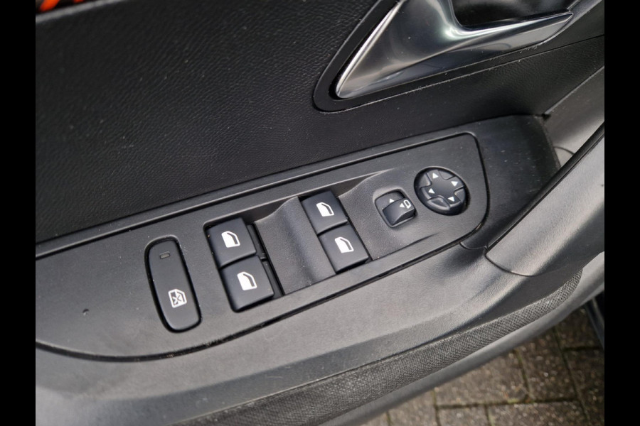 Peugeot 2008 1.2 PureTech130pk aut. Active Pack