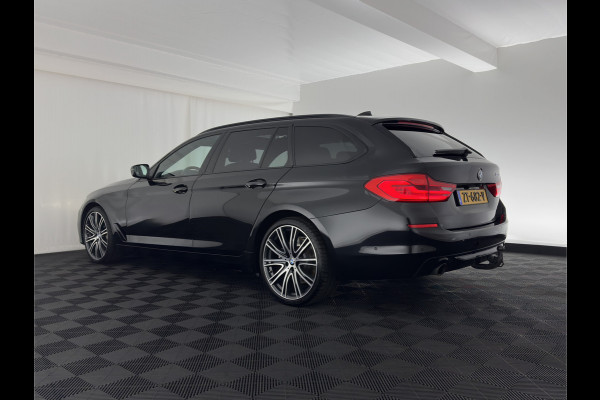 BMW 5 Serie Touring 530d Sportline High Executive Aut. *PANO | LUXURY-LEATHER | FULL-LED | MEMORY-PACK | TOP-VIEW | HEATED-COMFORTSEATS | NAVI-FULLMAP | PRIVACY-GLASS | AMBIENT-LIGHT | ECC | CARPLAY | PDC | TOWBAR | SHIFT-PADDLES | 20"ALU*