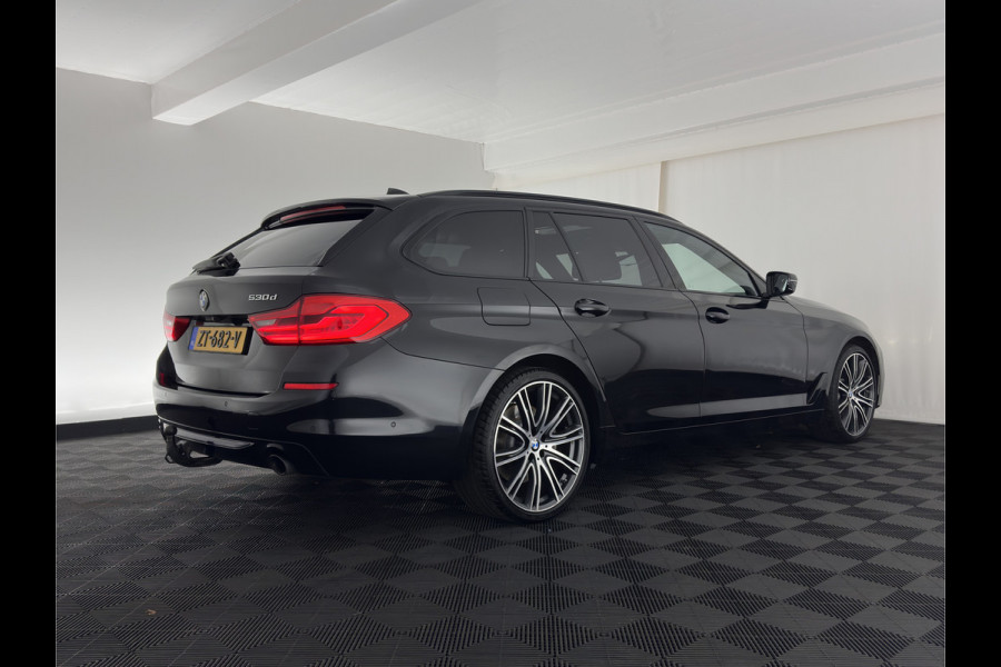 BMW 5 Serie Touring 530d Sportline High Executive Aut. *PANO | LUXURY-LEATHER | FULL-LED | MEMORY-PACK | TOP-VIEW | HEATED-COMFORTSEATS | NAVI-FULLMAP | PRIVACY-GLASS | AMBIENT-LIGHT | ECC | CARPLAY | PDC | TOWBAR | SHIFT-PADDLES | 20"ALU*