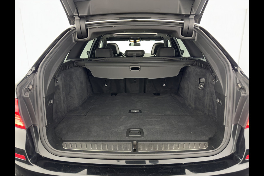 BMW 5 Serie Touring 530d Sportline High Executive Aut. *PANO | LUXURY-LEATHER | FULL-LED | MEMORY-PACK | TOP-VIEW | HEATED-COMFORTSEATS | NAVI-FULLMAP | PRIVACY-GLASS | AMBIENT-LIGHT | ECC | CARPLAY | PDC | TOWBAR | SHIFT-PADDLES | 20"ALU*