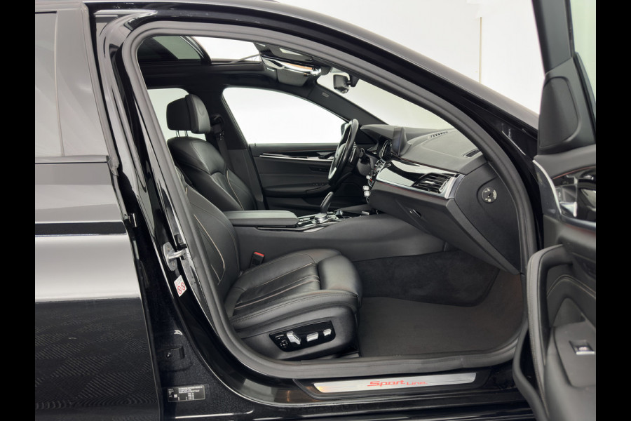 BMW 5 Serie Touring 530d Sportline High Executive Aut. *PANO | LUXURY-LEATHER | FULL-LED | MEMORY-PACK | TOP-VIEW | HEATED-COMFORTSEATS | NAVI-FULLMAP | PRIVACY-GLASS | AMBIENT-LIGHT | ECC | CARPLAY | PDC | TOWBAR | SHIFT-PADDLES | 20"ALU*