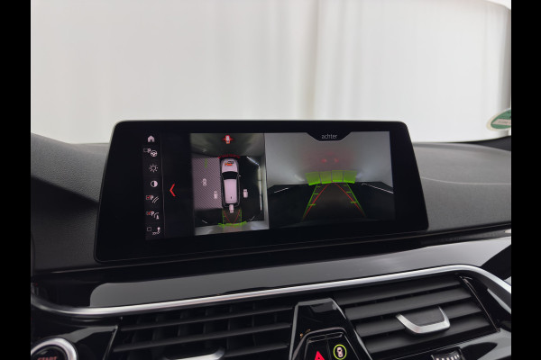 BMW 5 Serie Touring 530d Sportline High Executive Aut. *PANO | LUXURY-LEATHER | FULL-LED | MEMORY-PACK | TOP-VIEW | HEATED-COMFORTSEATS | NAVI-FULLMAP | PRIVACY-GLASS | AMBIENT-LIGHT | ECC | CARPLAY | PDC | TOWBAR | SHIFT-PADDLES | 20"ALU*