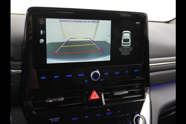 Hyundai IONIQ Comfort EV 38kWh Apple Carplay Android Auto Adaptieve Cruise Control Navi Ecc Camera Pdc DAB Stoelverwarming Led Lmv Infinity® Sound 1e Eigenaar