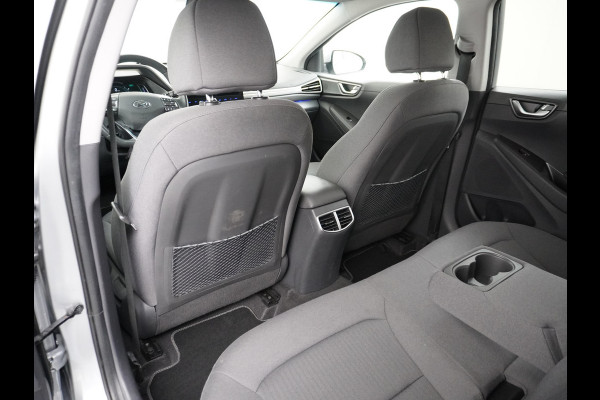 Hyundai IONIQ Comfort EV 38kWh Apple Carplay Android Auto Adaptieve Cruise Control Navi Ecc Camera Pdc DAB Stoelverwarming Led Lmv Infinity® Sound 1e Eigenaar