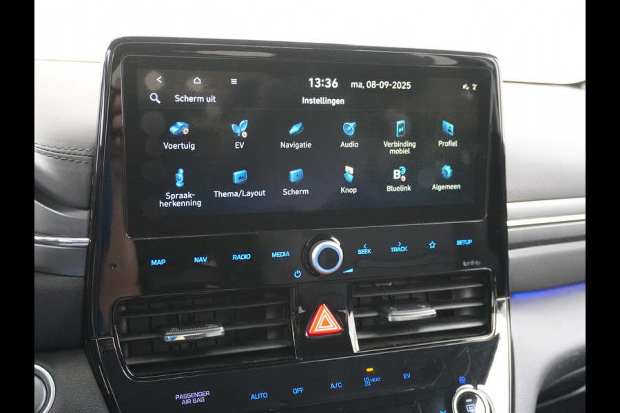 Hyundai IONIQ Comfort EV 38kWh Apple Carplay Android Auto Adaptieve Cruise Control Navi Ecc Camera Pdc DAB Stoelverwarming Led Lmv Infinity® Sound 1e Eigenaar