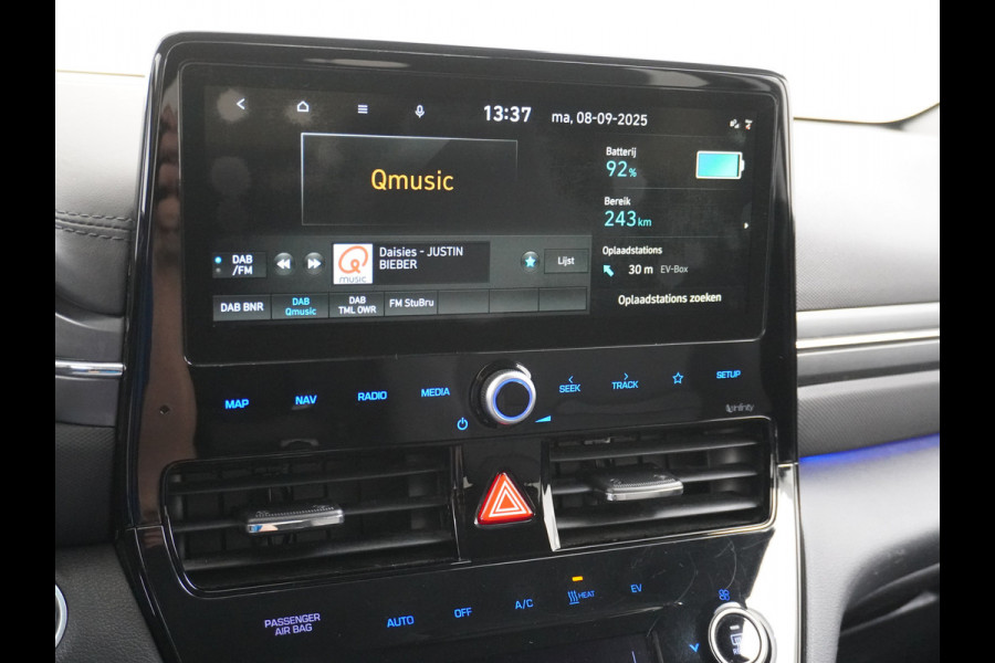 Hyundai IONIQ Comfort EV 38kWh Apple Carplay Android Auto Adaptieve Cruise Control Navi Ecc Camera Pdc DAB Stoelverwarming Led Lmv Infinity® Sound 1e Eigenaar