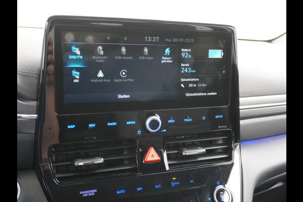 Hyundai IONIQ Comfort EV 38kWh Apple Carplay Android Auto Adaptieve Cruise Control Navi Ecc Camera Pdc DAB Stoelverwarming Led Lmv Infinity® Sound 1e Eigenaar