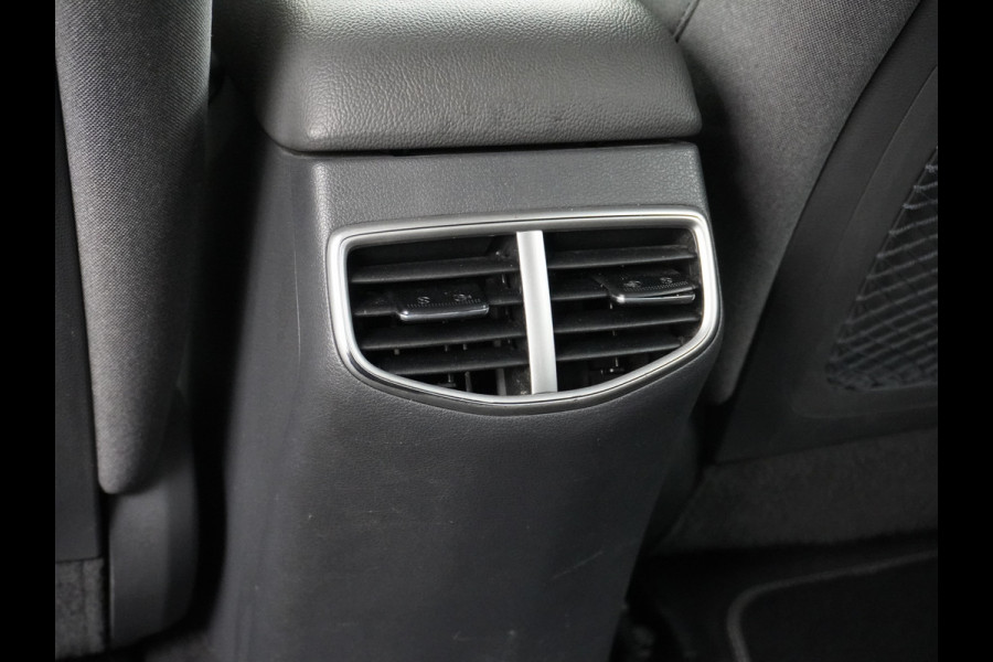 Hyundai IONIQ Comfort EV 38kWh Apple Carplay Android Auto Adaptieve Cruise Control Navi Ecc Camera Pdc DAB Stoelverwarming Led Lmv Infinity® Sound 1e Eigenaar