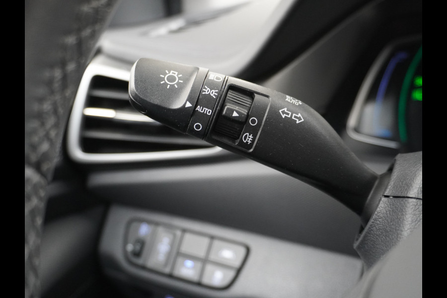Hyundai IONIQ Comfort EV 38kWh Apple Carplay Android Auto Adaptieve Cruise Control Navi Ecc Camera Pdc DAB Stoelverwarming Led Lmv Infinity® Sound 1e Eigenaar